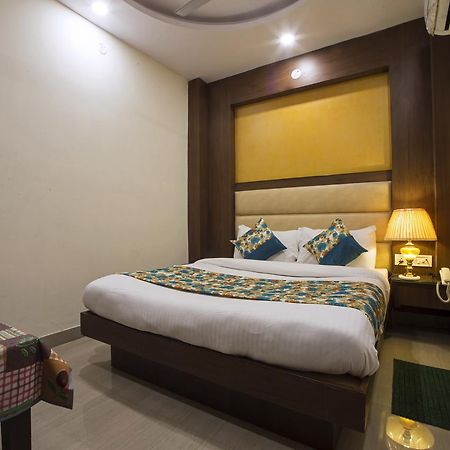 Optimum Oxford International Hotel นิวเดลี ภายนอก รูปภาพ