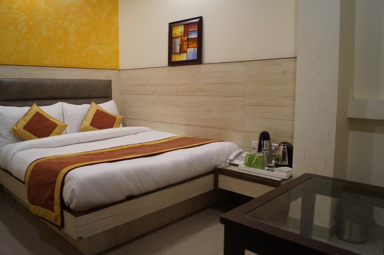 Optimum Oxford International Hotel นิวเดลี ภายนอก รูปภาพ
