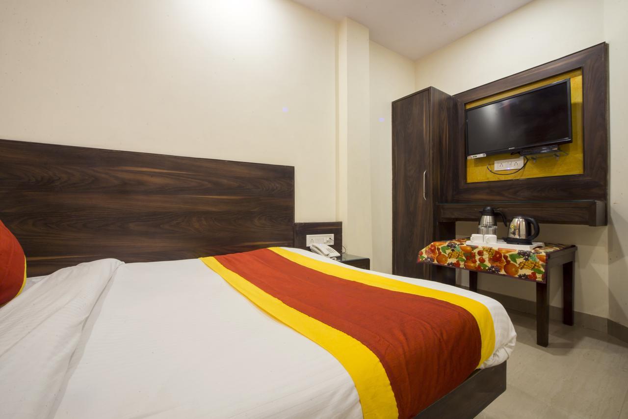 Optimum Oxford International Hotel นิวเดลี ภายนอก รูปภาพ